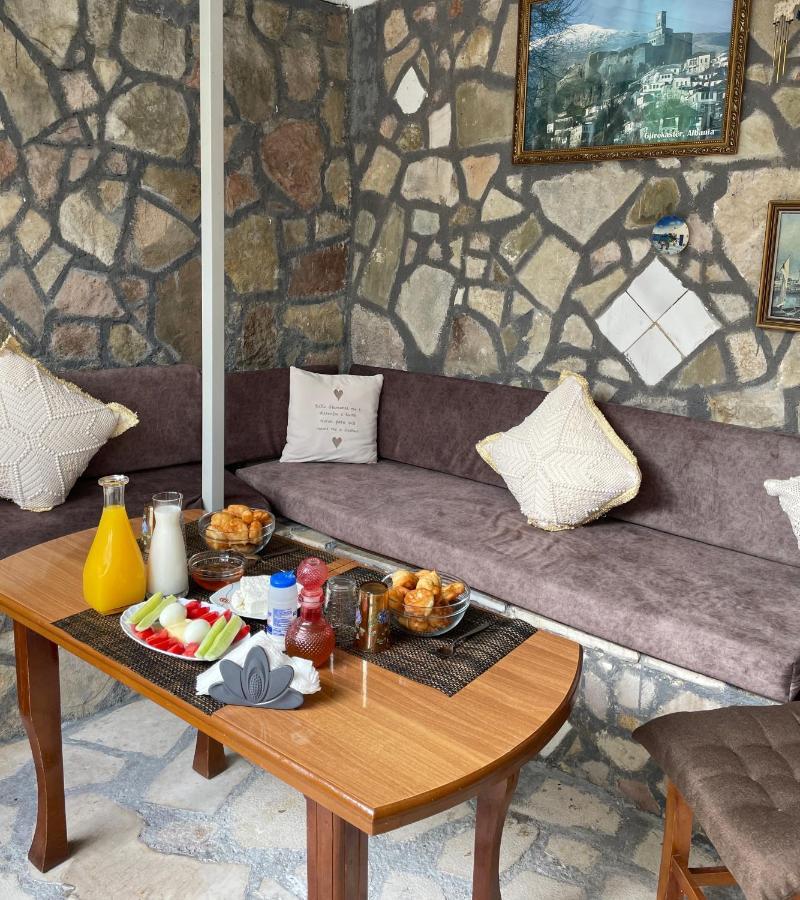 Guesthouse Arber Gjirokastër Esterno foto