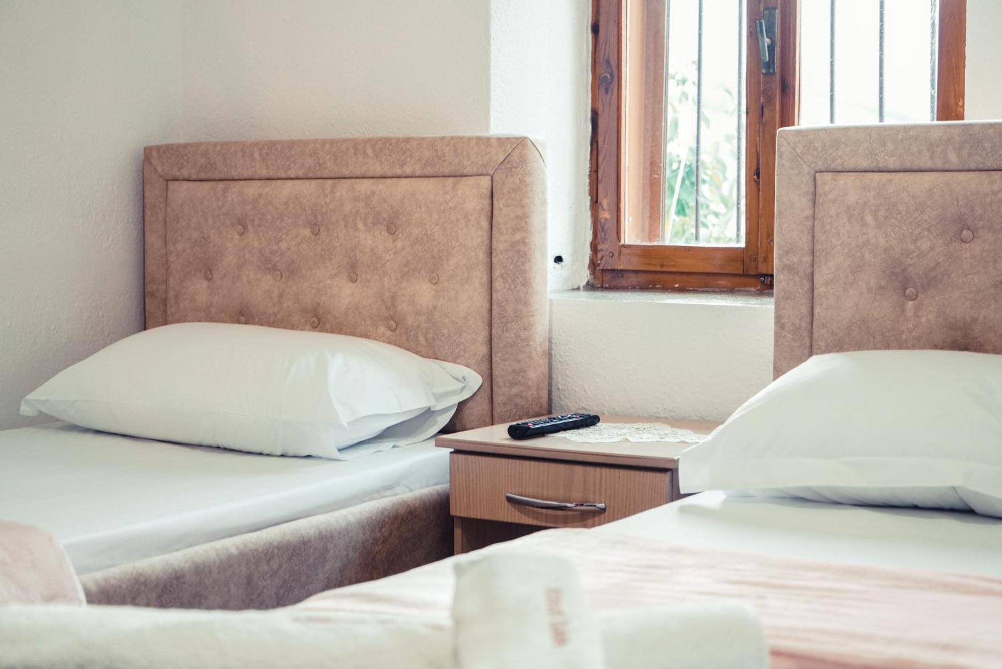 Guesthouse Arber Gjirokastër Esterno foto