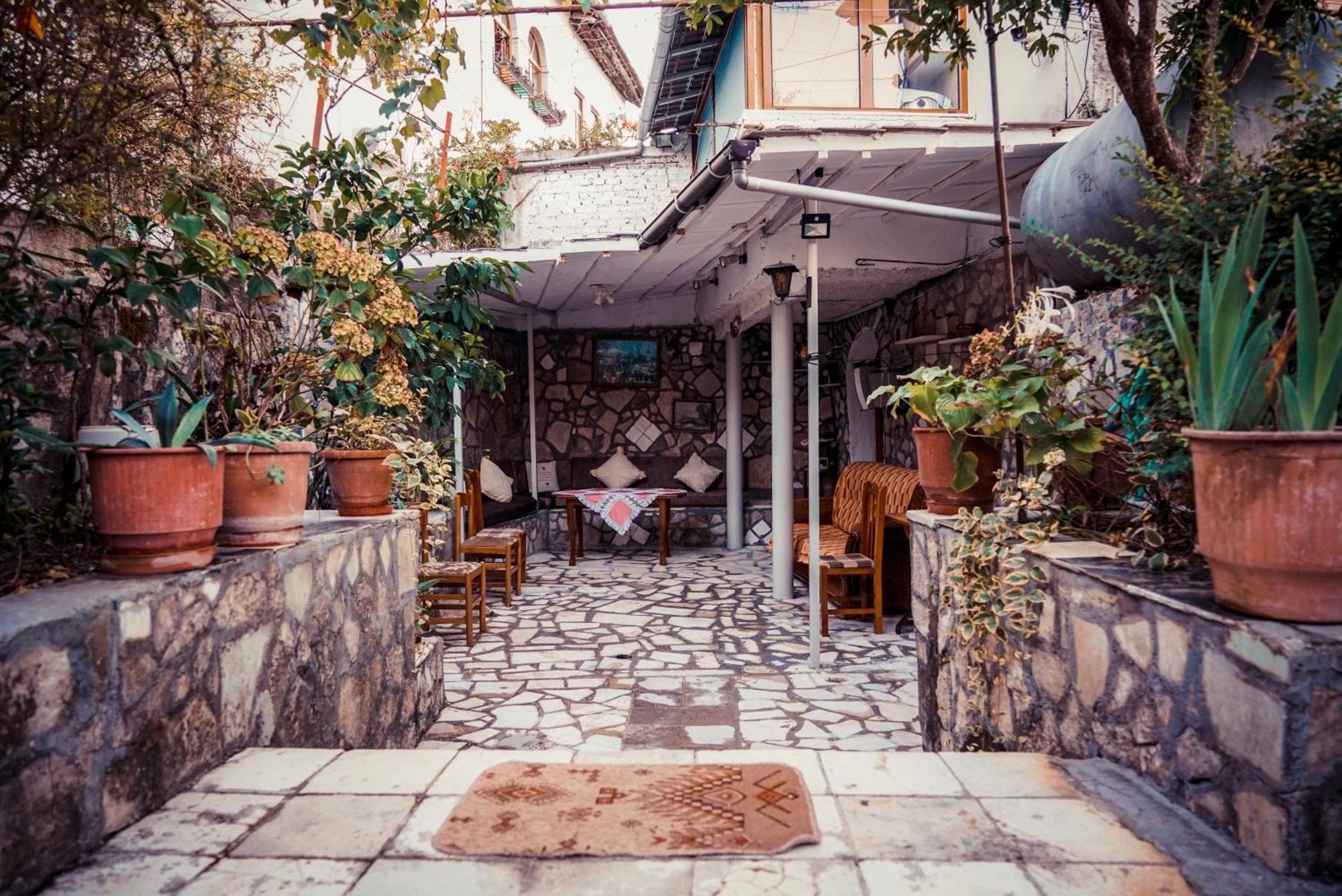 Guesthouse Arber Gjirokastër Esterno foto