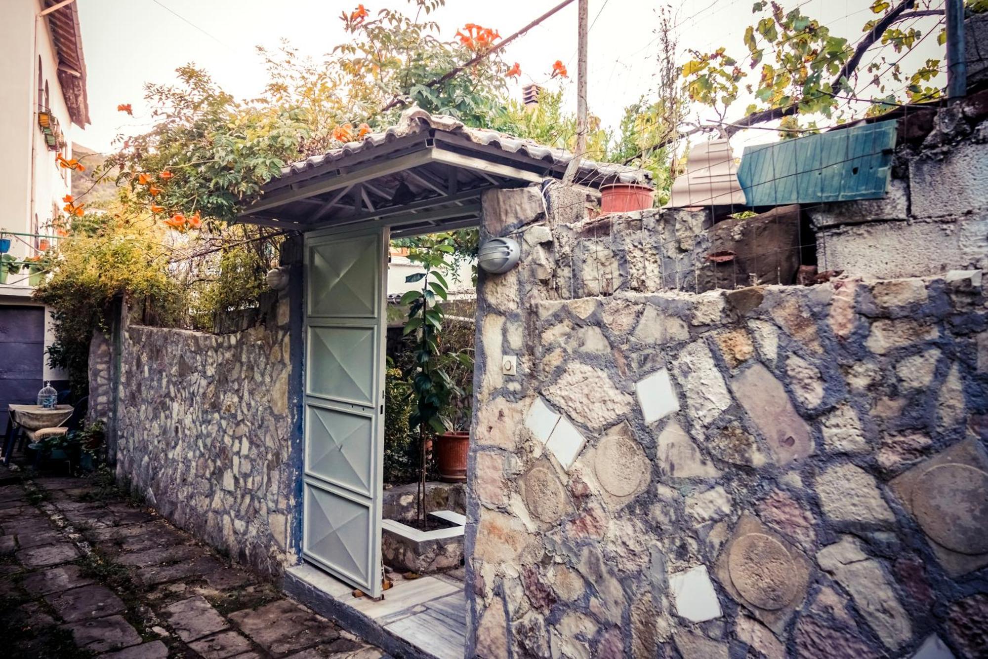 Guesthouse Arber Gjirokastër Esterno foto